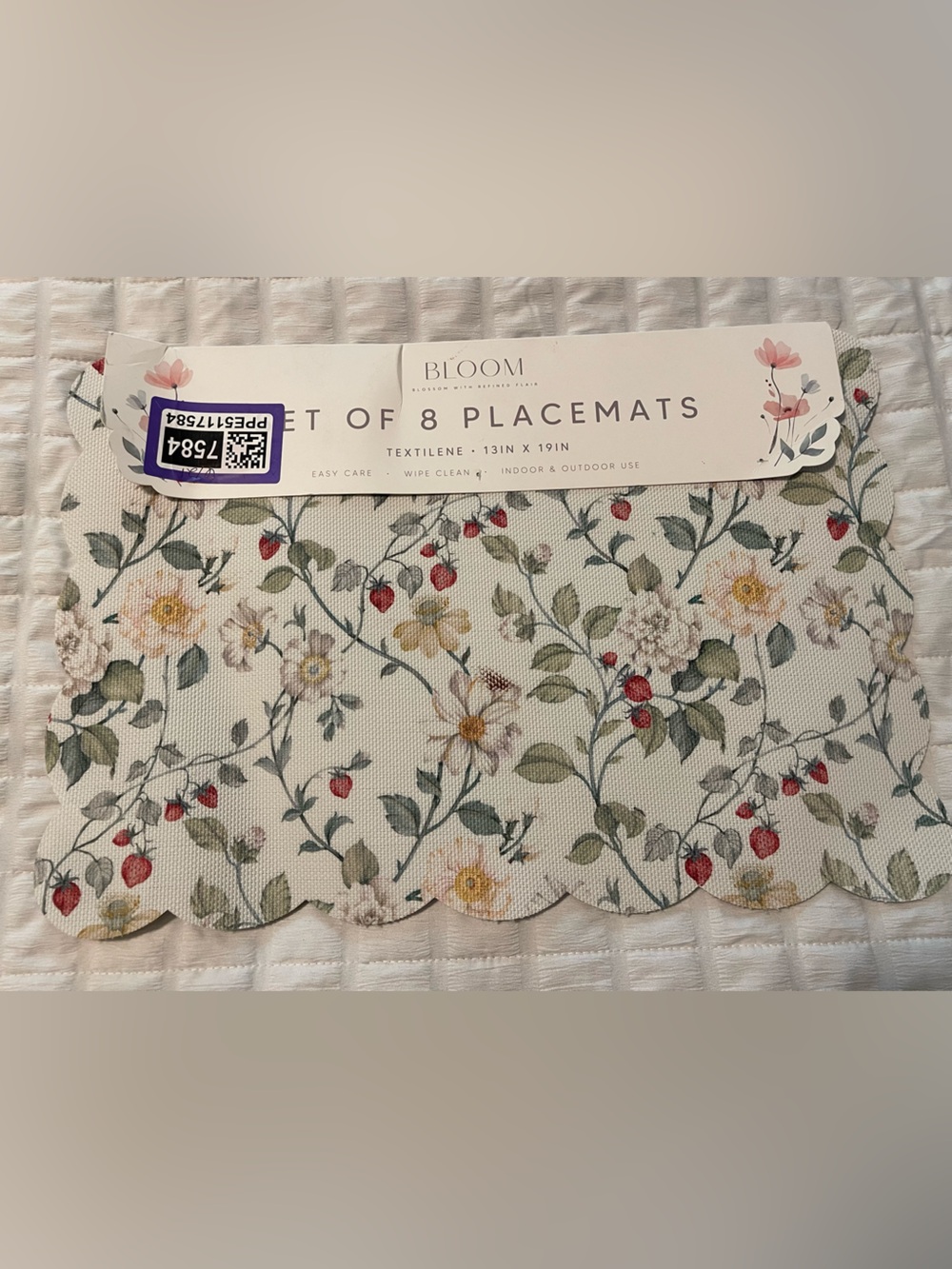 bloom Floral Placemat Set in Cream, Green & Red